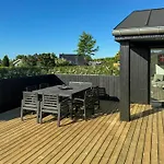 Renovated With Sea View In Skastrup * 博恩瑟