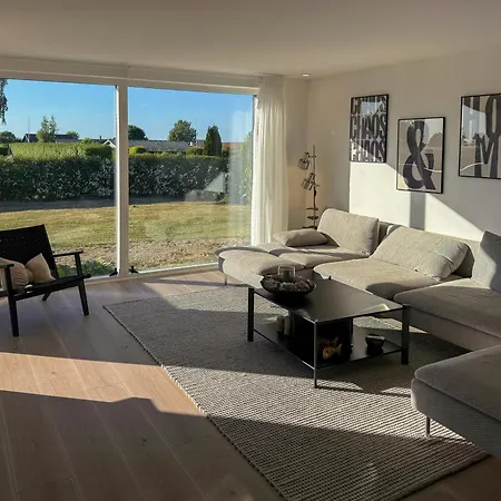 Renovated With Sea View In Skastrup Dom wakacyjny