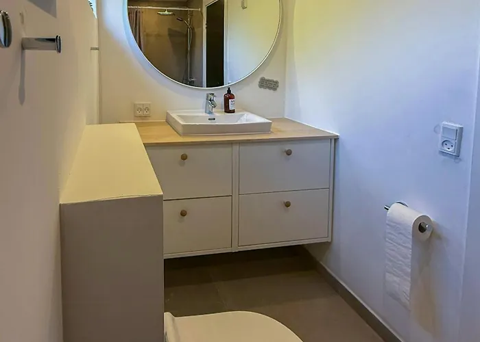 Renovated With Sea View In Skastrup Bogense