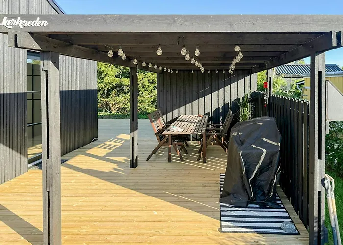 Holiday home Renovated With Sea View In Skastrup